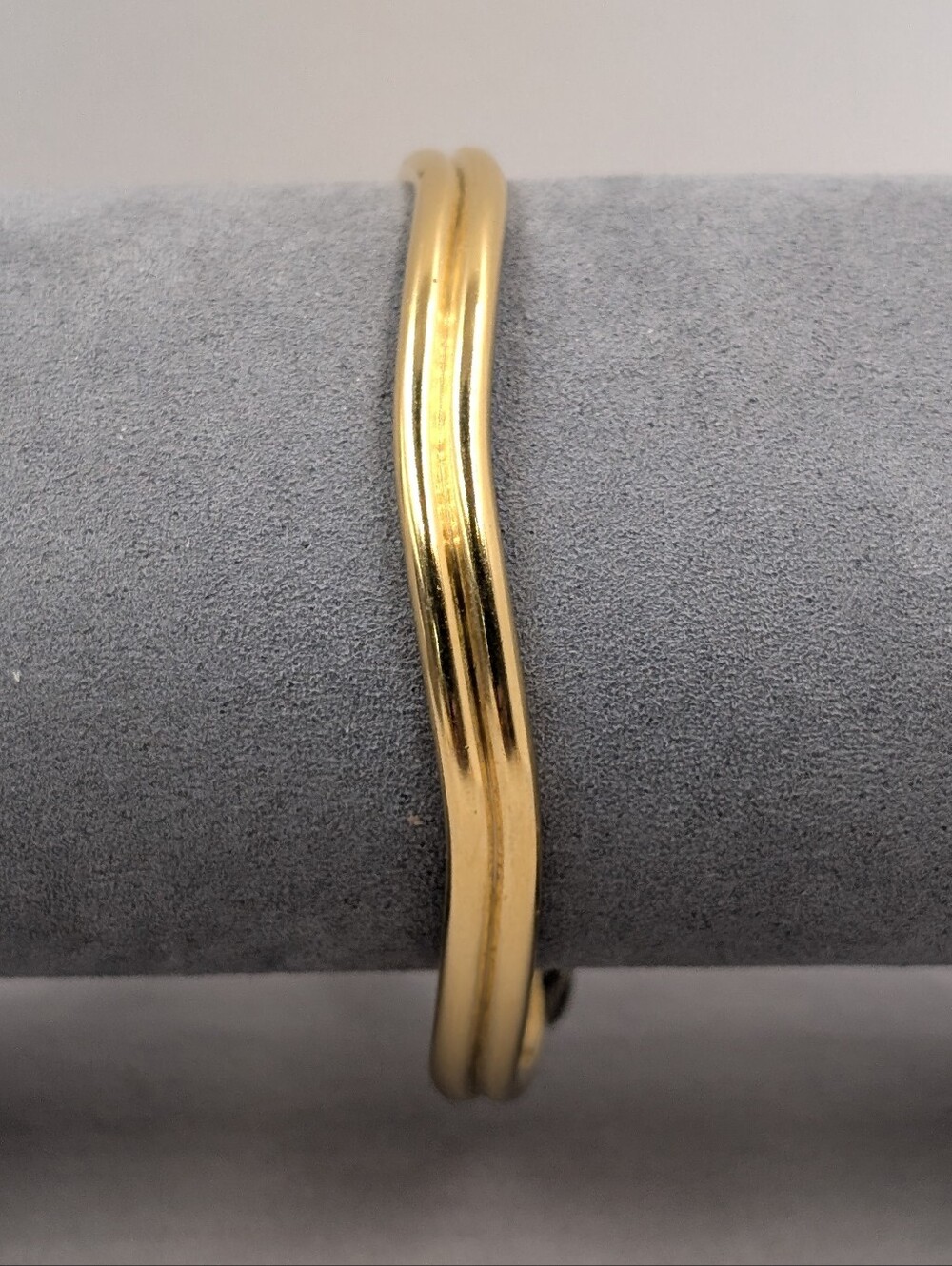 NWT Ben-Amun 24K Gold Plated Sculptural Status Texture Wavy Bangle Bracelet P004